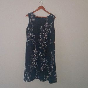 Taylor floral dress